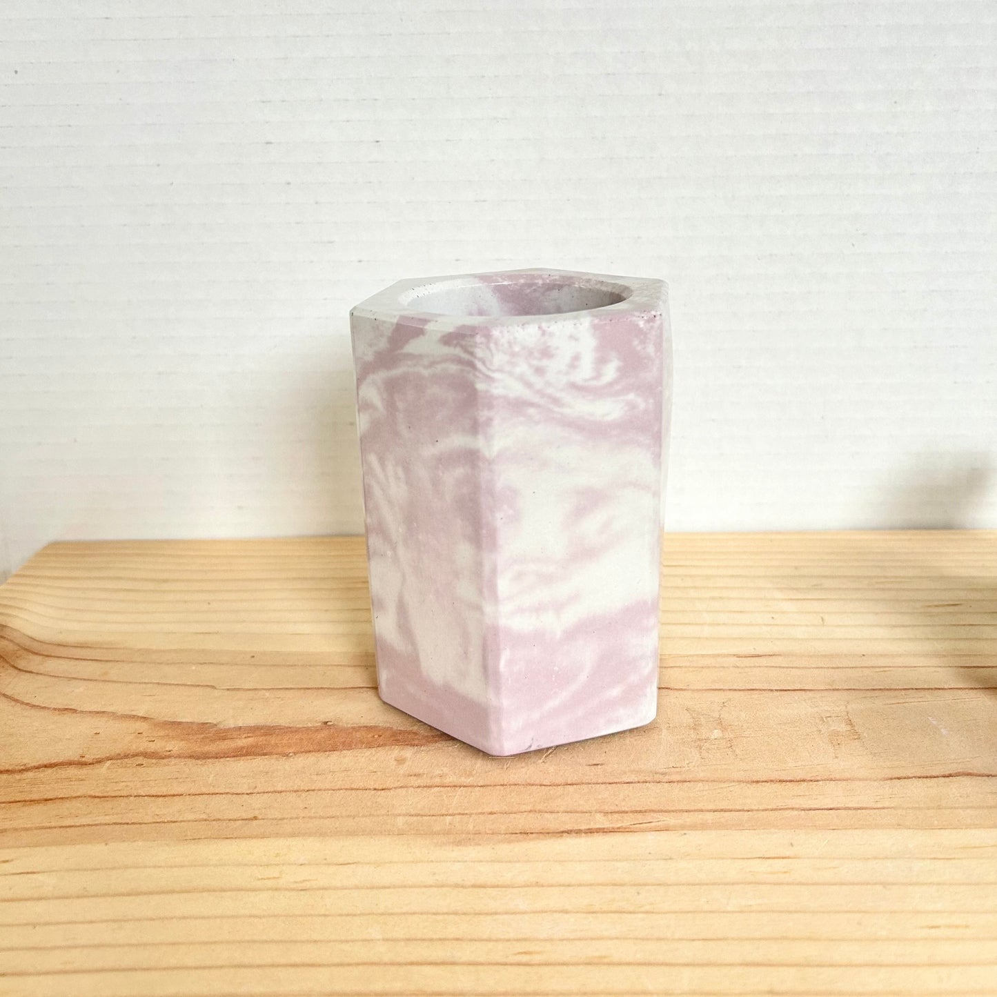 Concrete holder in marbled pink. Love Nene concrete pencil holder, pen holder, office organizer, etc.