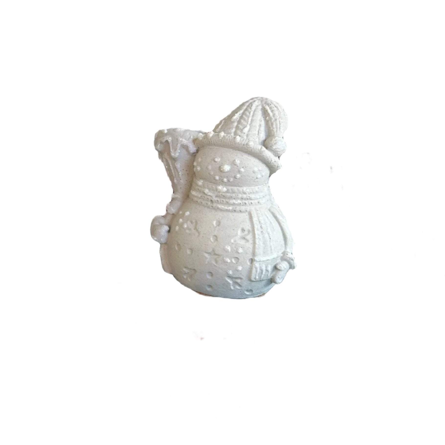 Cement Frosty Snowman in cream. Love Nene Concrete Snowmen & Christmas decor. 